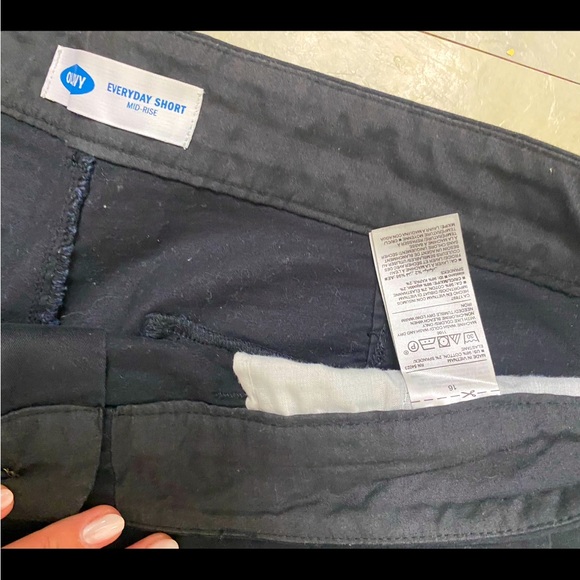 Old Navy-Women’s Everyday Mid Rise Short-SIZE 16 - Picture 4 of 4
